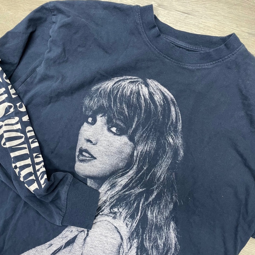 Taylor Swift The Eras Tour Shirt Unisex Large Blue Long Sleeve Graphic Tee